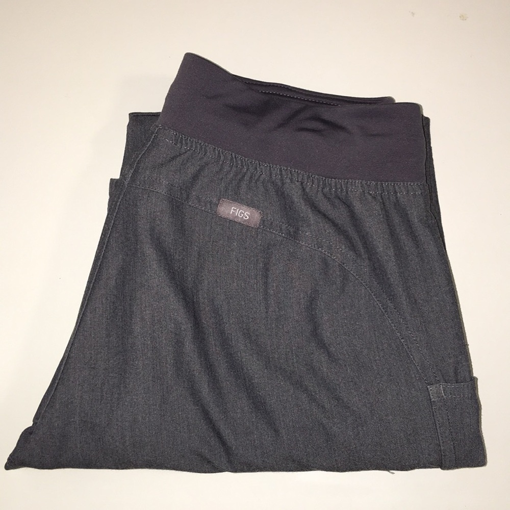 Figs scrubs pants. Final price.
